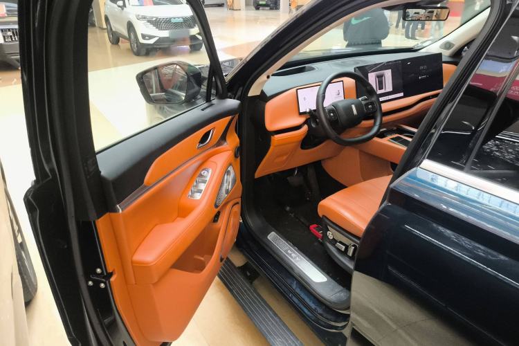 Used Wey Lanshan 2025 Four-Wheel Drive Max
