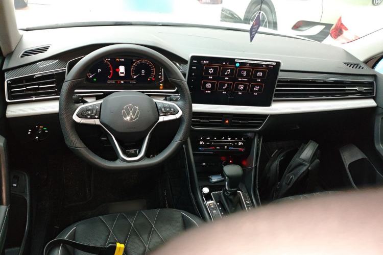 Used Volkswagen Tiguan L 2024 330TSI Automatic Two-Wheel Drive R-Line Enhanced Edition
