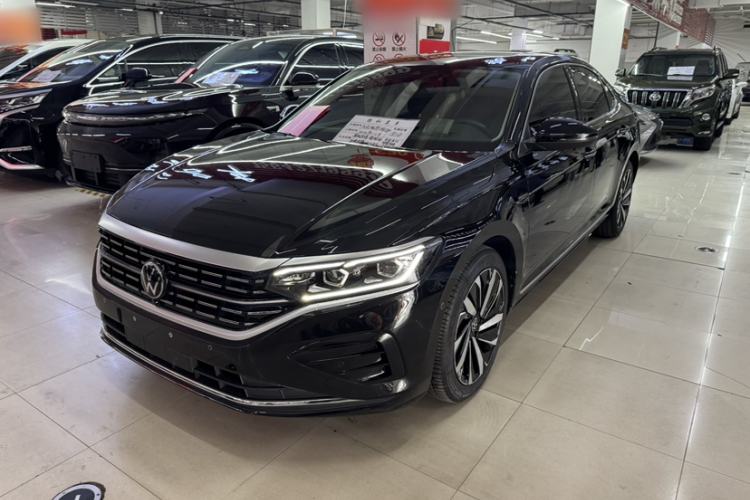 Used Volkswagen Passat 2023 380TSI Flagship Edition