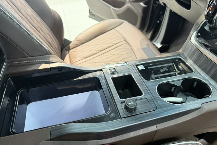 Used Buick GL8 2022 Land Business Class 652T Luxury Model
