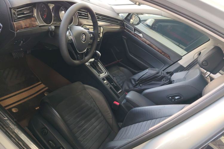 Used Volkswagen Magotan 2017 380TSI DSG Luxury Model