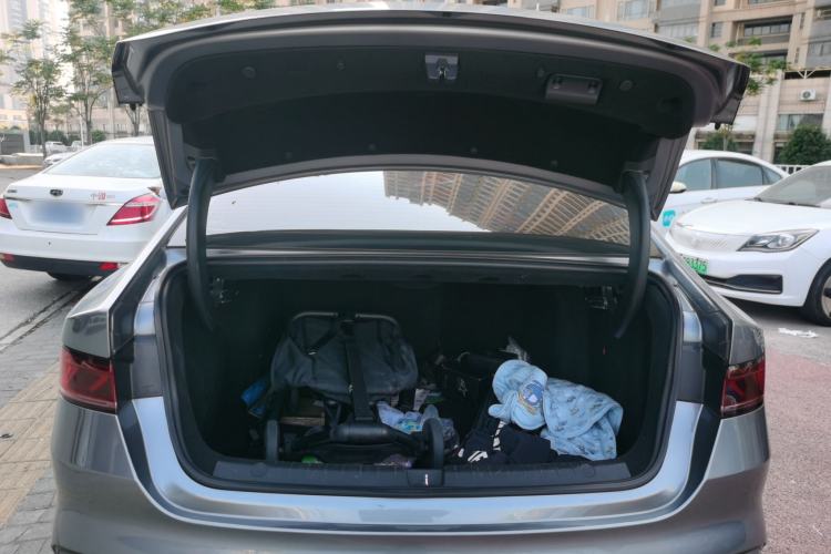 Used BYD Qin PLUS 2024 Honor Edition EV 420KM Leading Model
