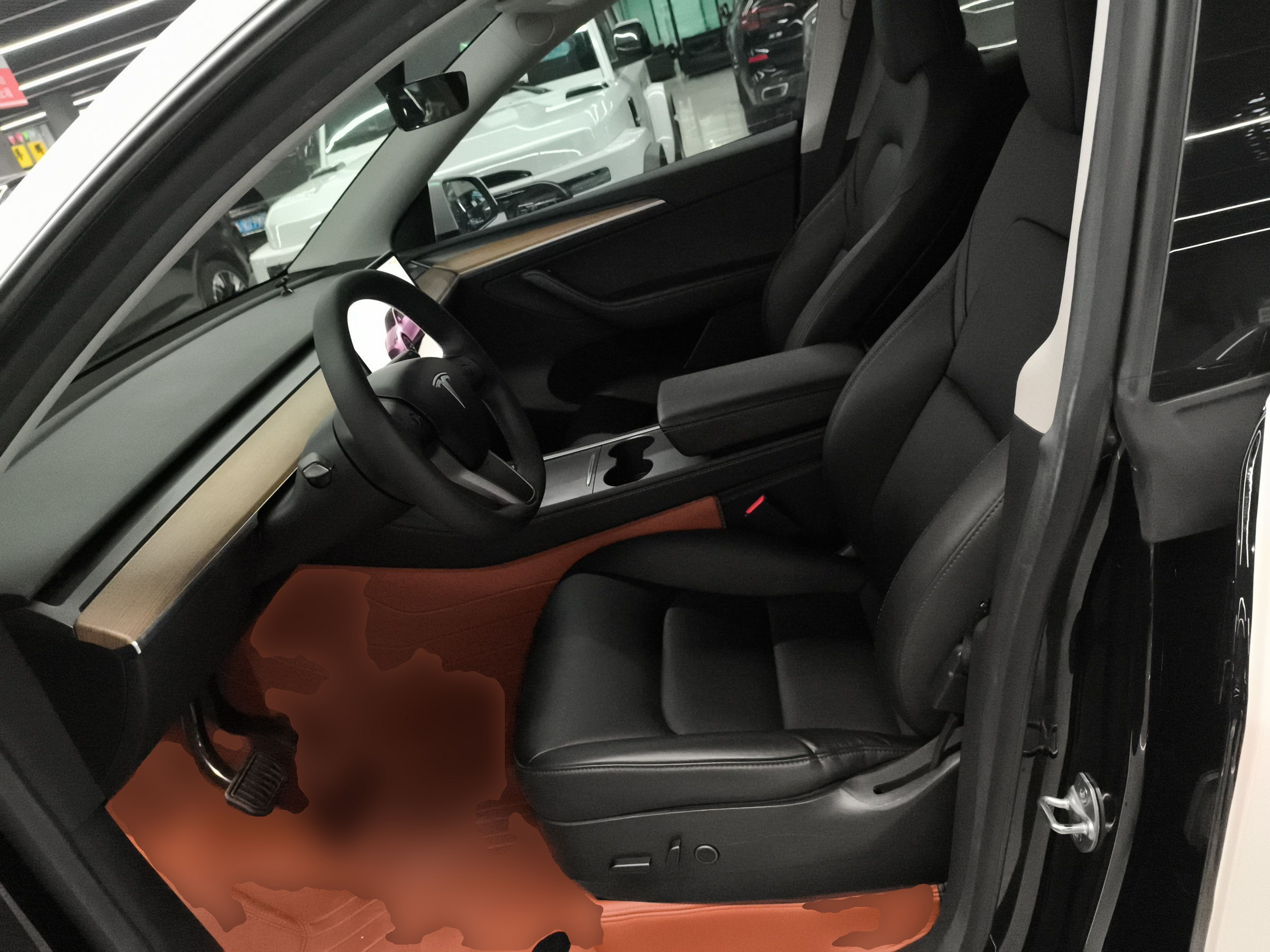 Переднее сиденье в автомобиле