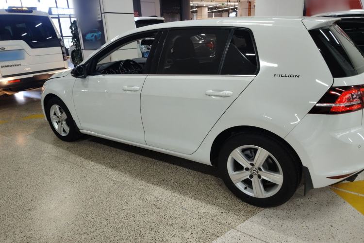 Used Volkswagen Golf 2017 230TSI Automatic Comfort Edition – Celebrating Milestone of One Million Units
