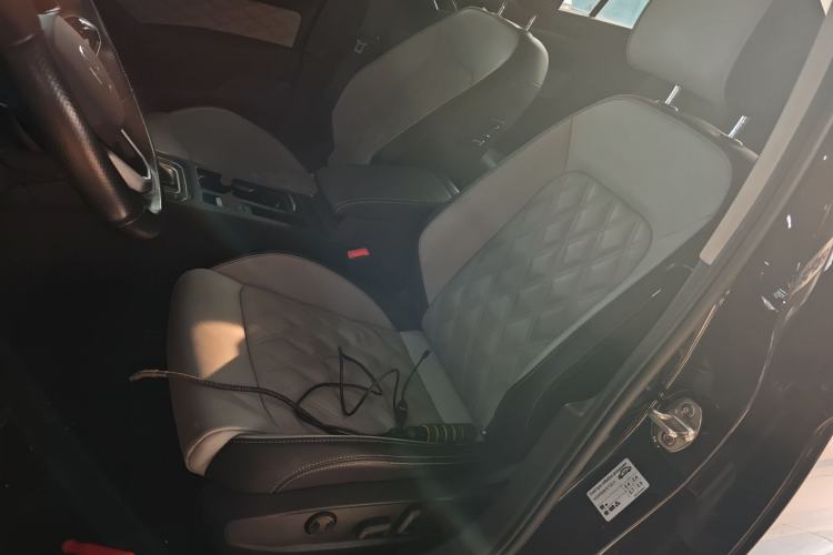 Used Volkswagen Magotan 2023 2 Million Units Limited Edition 280TSI DSG Leading Version
