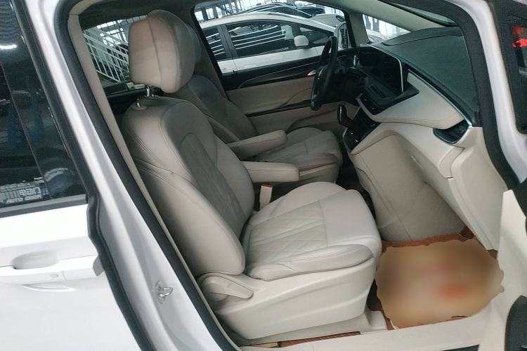 Used Buick GL8 2021 ES Landtrek 653T Comfort Edition
