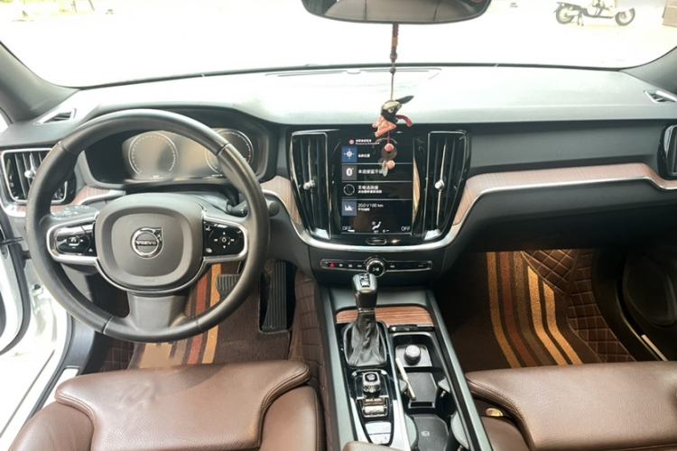 Used Volvo S60 2020 T4 Zhiyuan Luxury Edition
