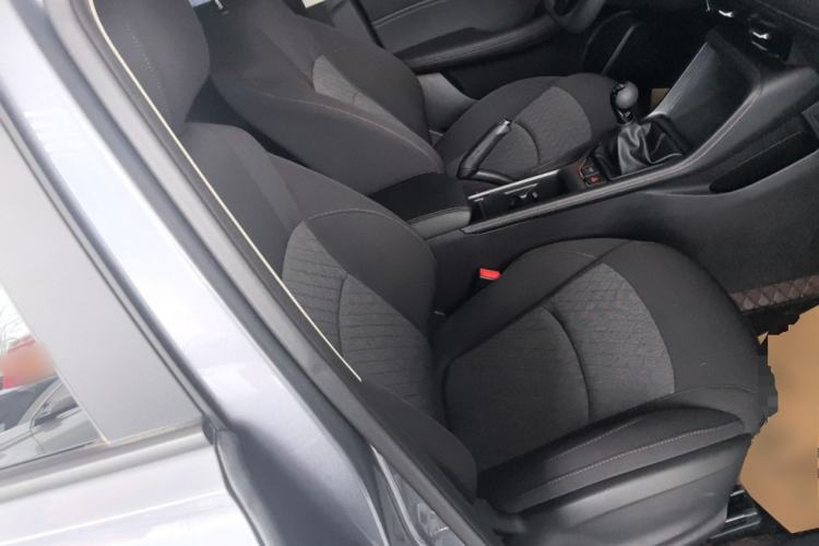 Used Roewe i5 2023 1.5L Manual Comfort Edition