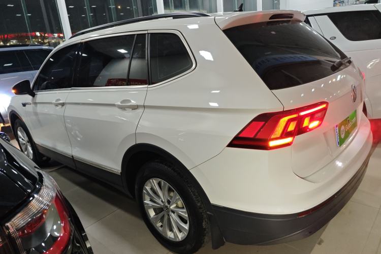 Used Volkswagen Tiguan L 2017 330TSI Automatic Two-Wheel Drive Luxury Edition
