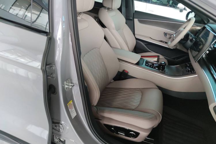 Used BYD Han 2025 EV with 701 km of Laser Radar-Enabled Intelligent Driving
