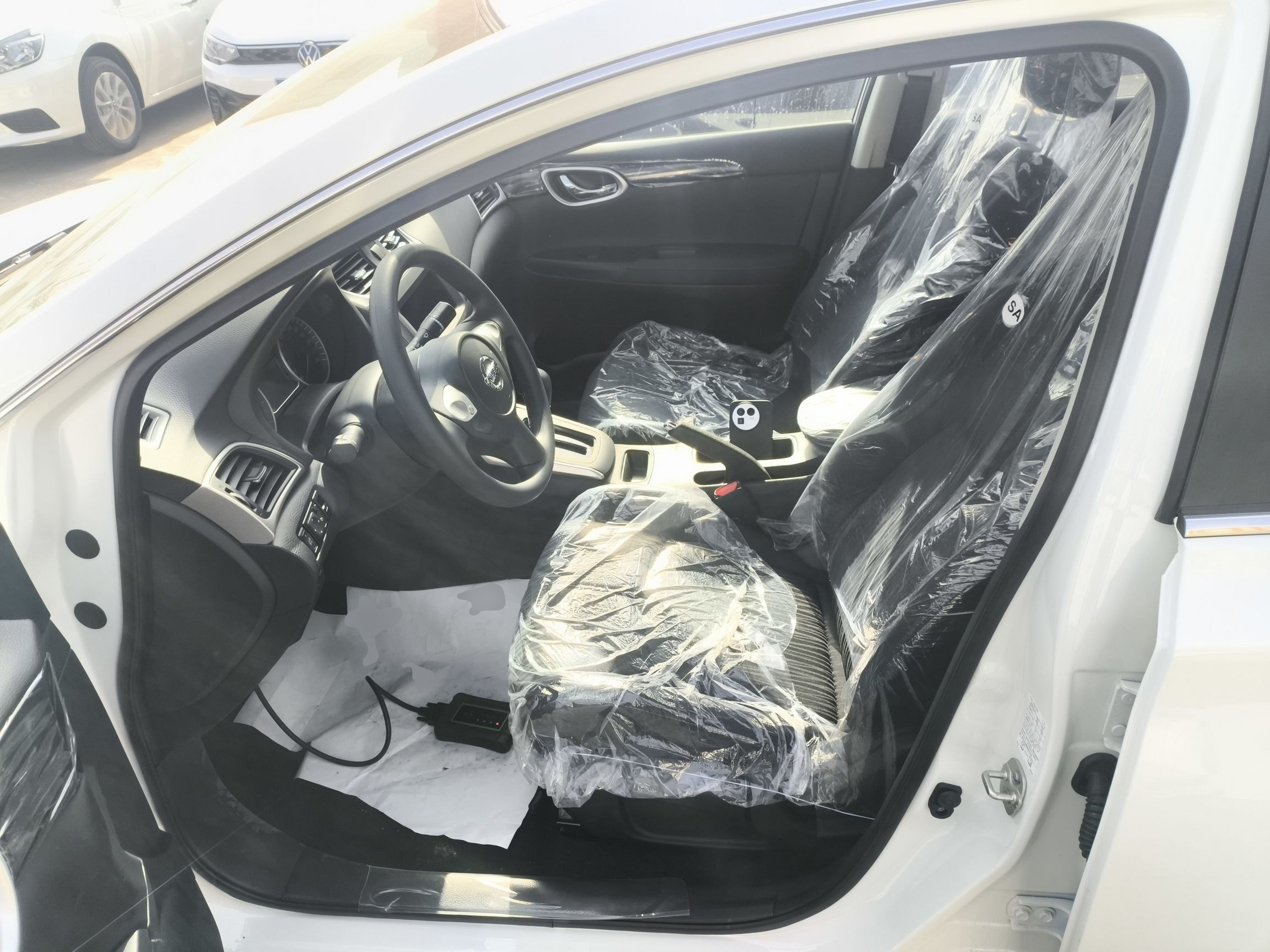 المقاعد الأمامية داخل السيارة