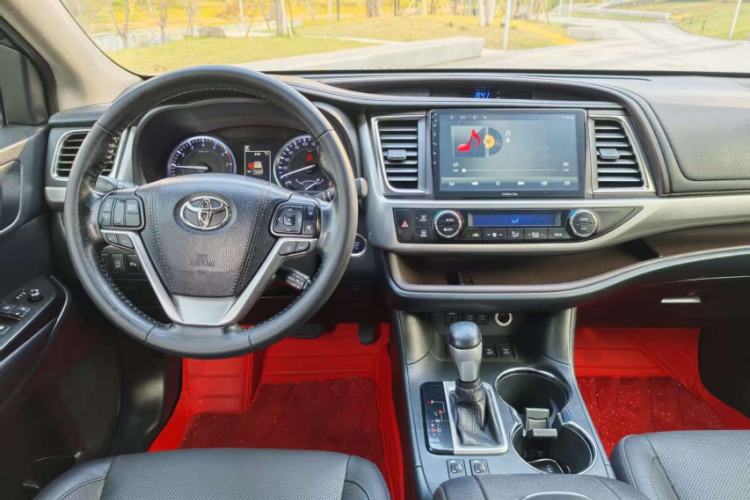 Used Toyota Highlander 2018 2.0T Four-Wheel Drive Luxury Edition 7 Seats China V Emission Standard
