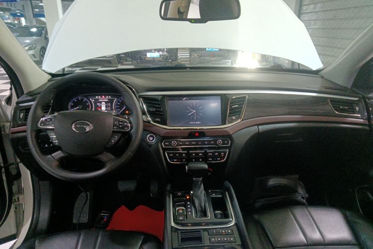 Used GAC Trumpchi GS8 2017 320T Two-Wheel Drive Luxury Smart Connectivity Version (7 Seats)
