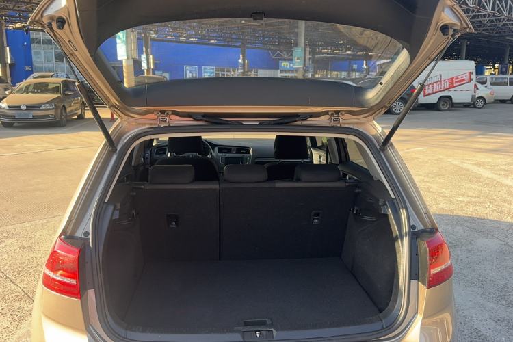 Used Volkswagen Golf 2016 1.6L Automatic Comfort Model
