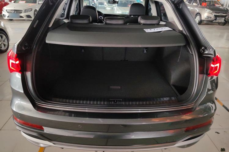 Used Audi Q3 2022 40 TFSI Fashion Dynamic Model
