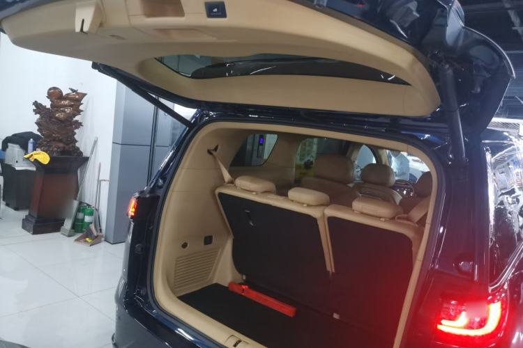 Used VOYAH Dream 2025 PHEV Four-Wheel Drive Prestige Kunpeng Edition
