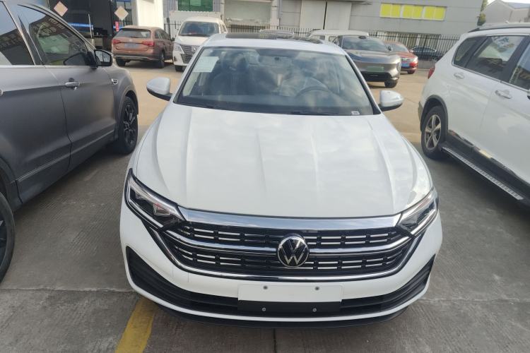 Used Volkswagen Sagitar 2025 Facelift 200TSI DSG Flyover Edition
