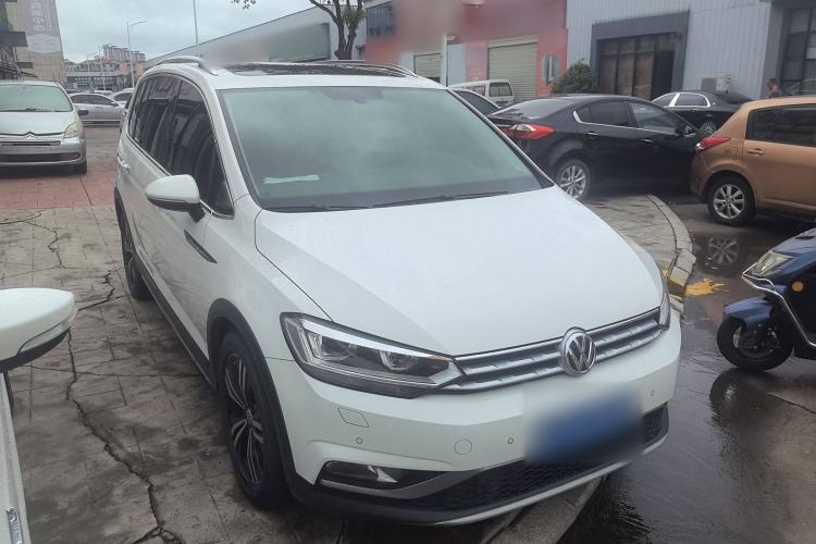 Used Volkswagen Touran 2018 Volkswagen Touran L 280TSI DSG Boundary Edition 7 Seats China V Emission Standard
