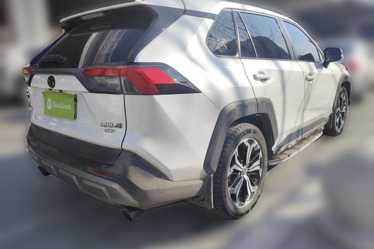 Used Toyota RAV4 2022 2.0L CVT Four-Wheel Drive Premium Edition