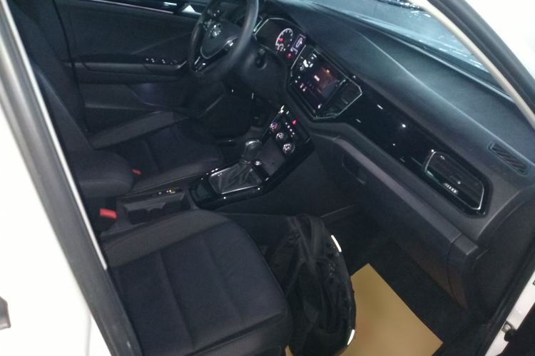 Used Volkswagen T-ROC 2019 280TSI DSG Two-Wheel Drive Comfort Version China VI Standard
