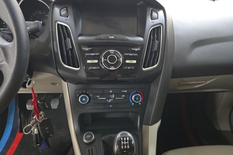 Used Ford Focus 2017 Sedan 1.6L Manual Comfort Plus SmartDrive Edition
