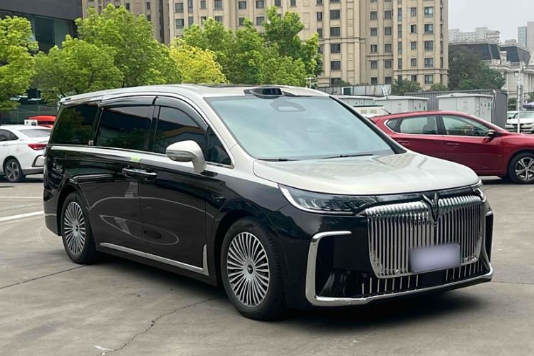 Used VOYAH Dream 2025 PHEV Four-Wheel-Drive Flagship Version – Qiankun Edition
