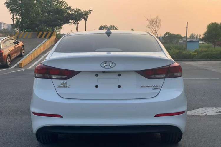 Used Hyundai Elantra 2018 1.6L Automatic 15th Anniversary Special Edition
