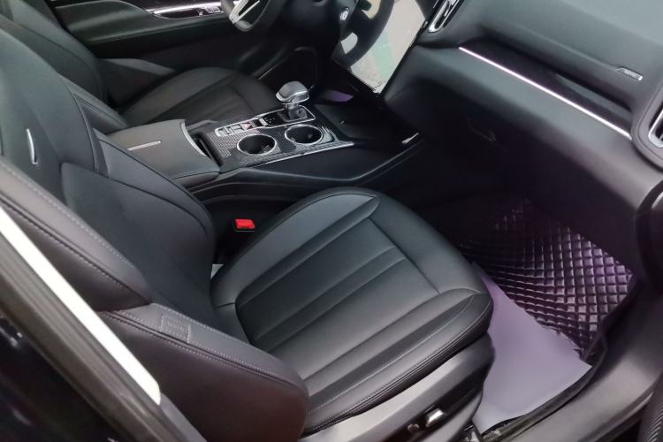 Used Hongqi HS3 2023 1.5T Two-Wheel Drive Shanwei Edition
