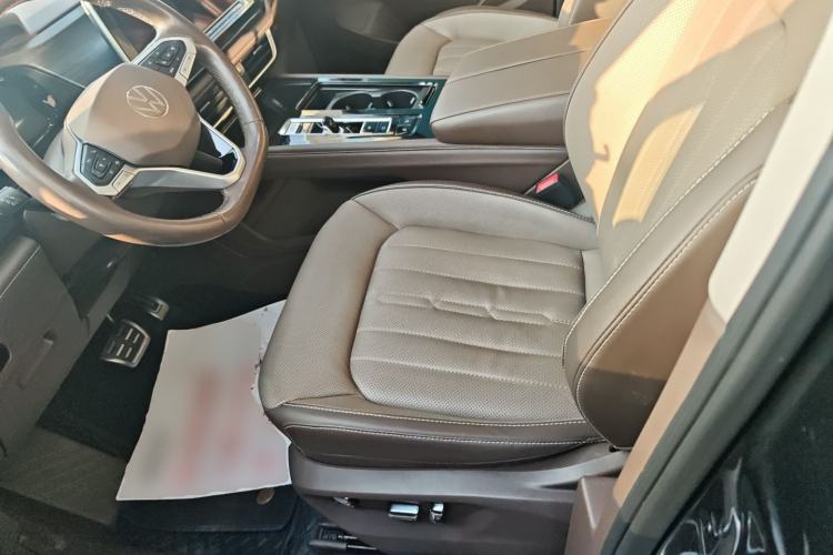 Used Volkswagen Viloran 2022 380TSI Luxury Edition