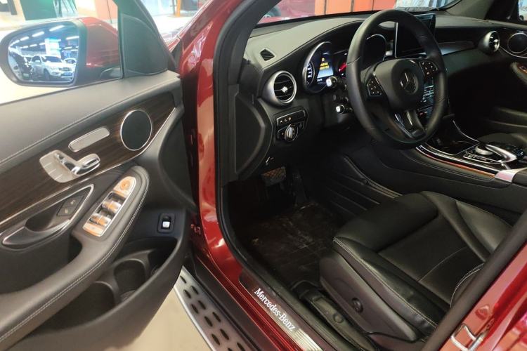 Used Mercedes-Benz GLC 2019 Facelift GLC 260 L 4MATIC Luxury Model
