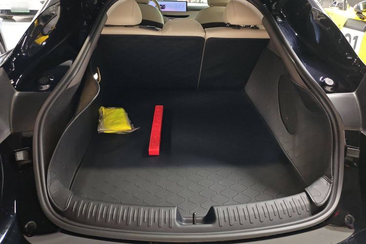 Used  L6 2024 Max Standard Edition
