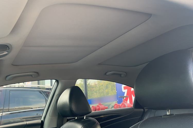 Used Hyundai Sonata 2014 2.4L Automatic Leading Edition China IV Standard
