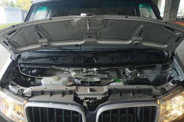 Used Jinbei Hiace X30 2023 1.5L Super-Enjoyment Van 2/5 Seats Non-Air-Conditioned Version SWC15M
