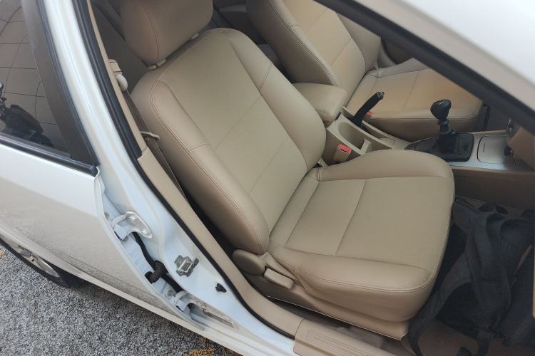 Used Buick Excelle 2013 1.5L Manual Classic Model
