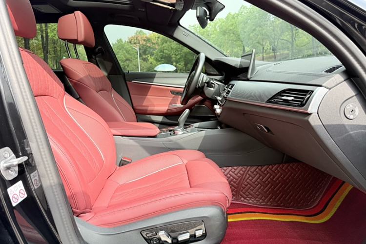 Used BMW 5 Series 2023 530Li Luxury Edition M Sport Package
