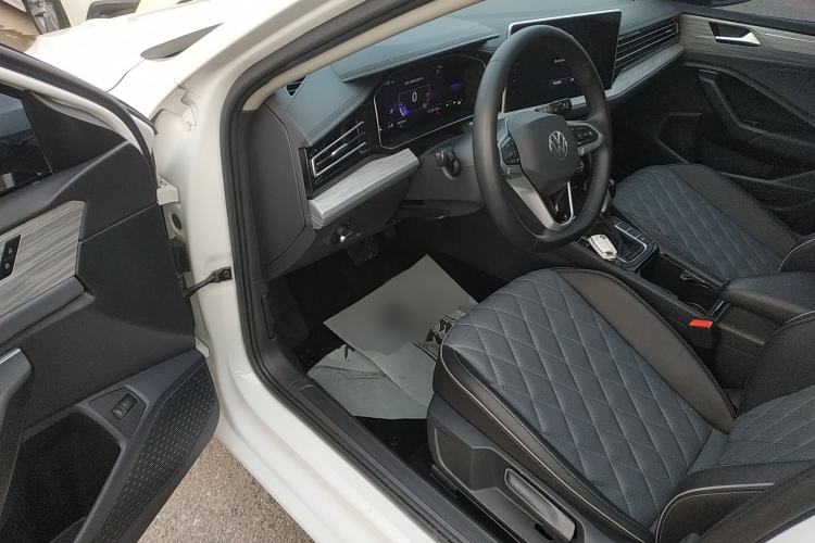 Used Volkswagen Sagitar 2023 300TSI DSG Excellence Edition
