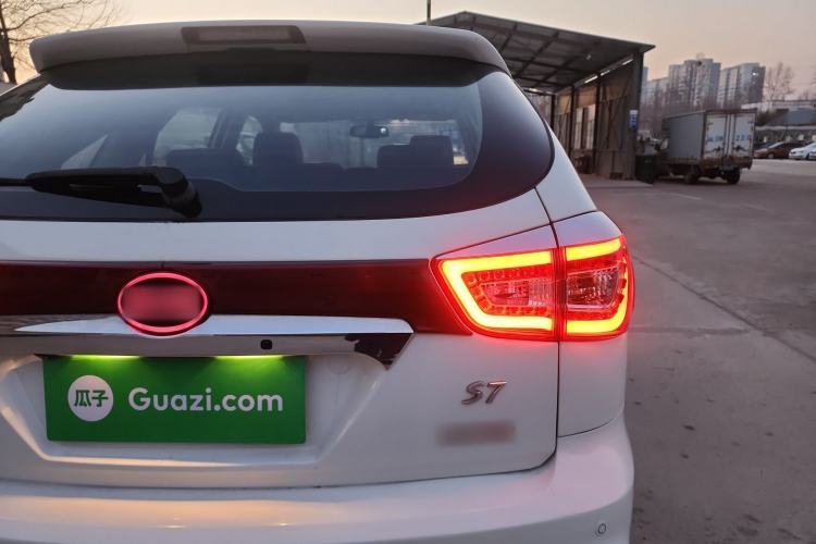 Used BYD S7 2016 2.0T Automatic Prestige Edition
