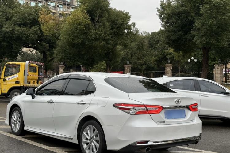 Used Toyota Camry 2023 2.0G Luxury Edition
