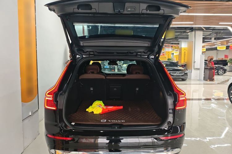 Used Volvo XC60 2024 B5 4x4 Smart Luxury Edition
