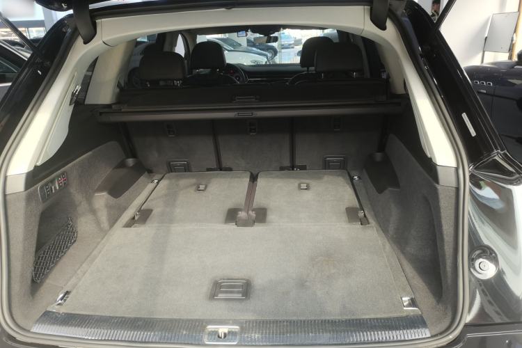 Used Audi Q7 2020 55 TFSI quattro S line sports model
