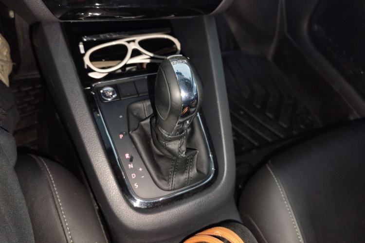 Used Volkswagen Sagitar 2017 230TSI Automatic Comfort Version
