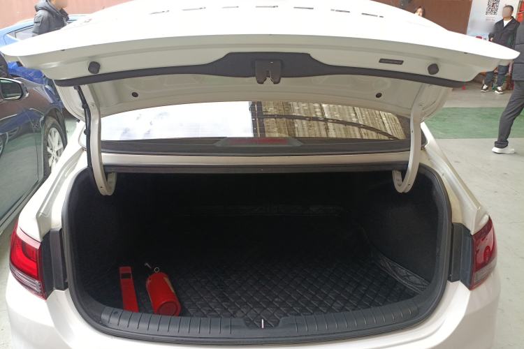 Used Hyundai Celesta 2018 1.6L Automatic GL Enjoyment Version China V Standard