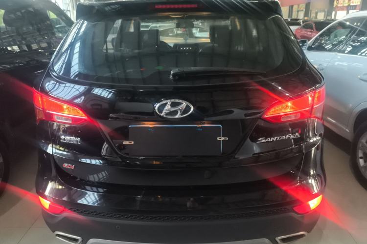 Used Hyundai Santa Fe 2013 2.4L Automatic Two-Wheel Drive Smart Version
