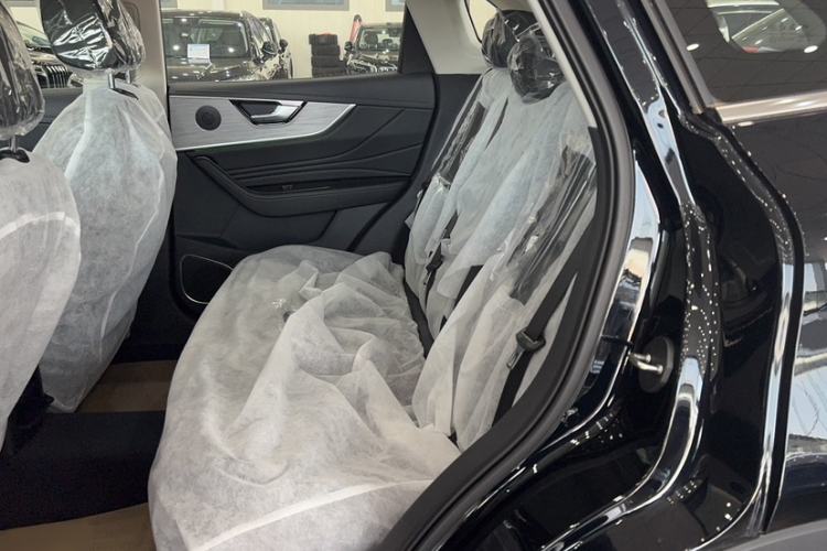 Used Hongqi HS5 2025 2.0T Two-Wheel Drive Flagship Pro Edition