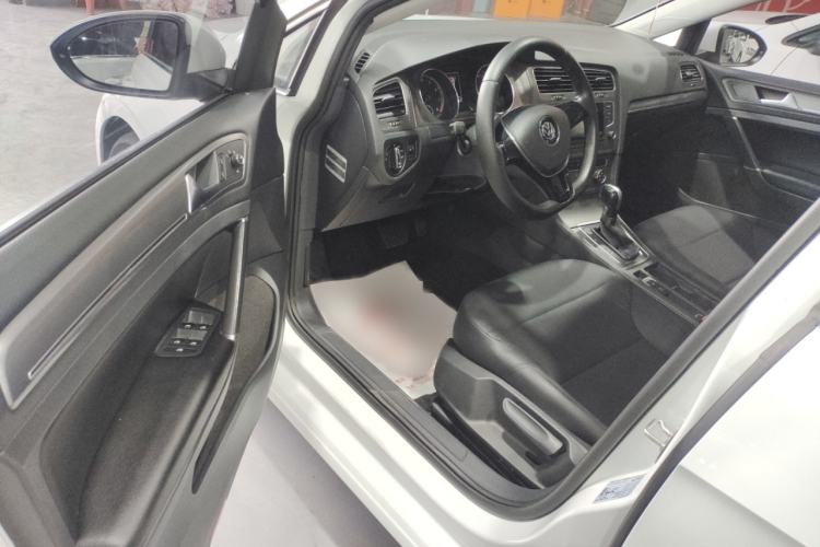 Used Volkswagen Golf 2015 1.4TSI Automatic Comfort Model
