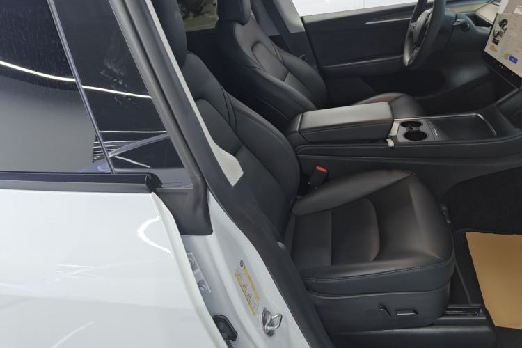 Used Tesla Model Y 2022 Rear-Wheel-Drive Version
