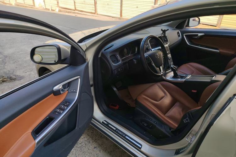 Used Volvo S60 2019 S60L Facelift T5 Intelligent Advanced Edition
