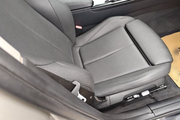 TDK.VehicleDetails.img