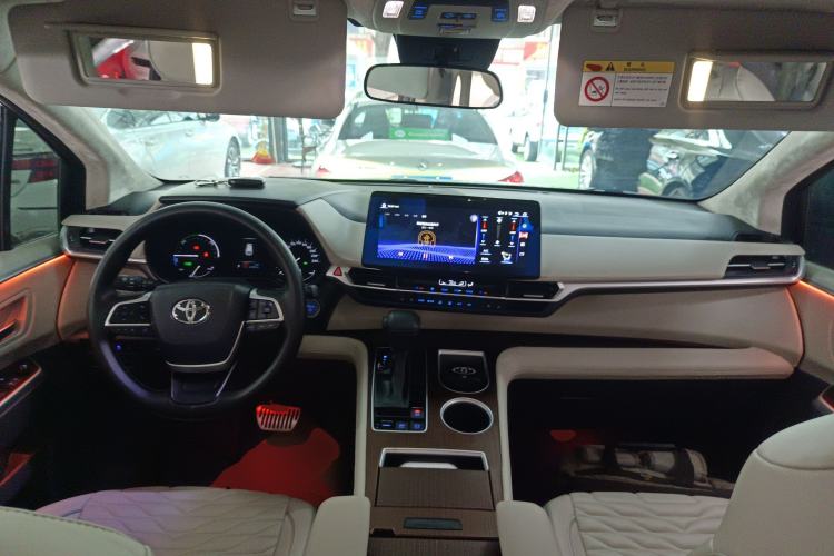 Used Toyota Sienna 2021 2.5L Hybrid Comfort Edition
