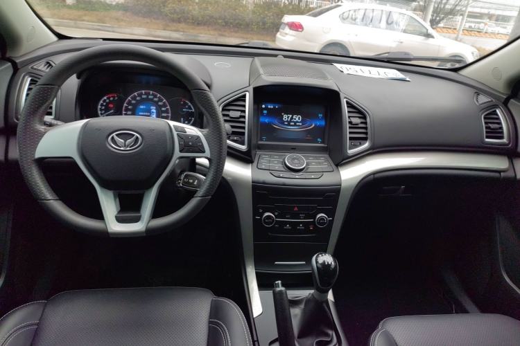 Used HYOSOW S6 2016 1.5T Manual Fashion Model
